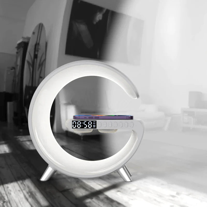 Lampa Moon RGB cu ceas cu alarma, lumina si sunet, difuzor Bluetooth si incarcator rapid wireless