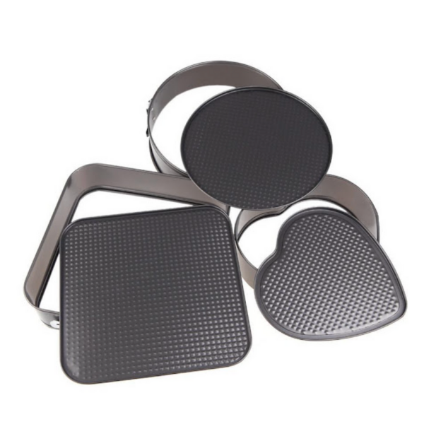 Set 3 tavi de prajituri, cu baza detasabila si forme diferite