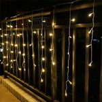 Instalatie LED tip franjuri 8m, de exterior, alba, albastra sau multicolora